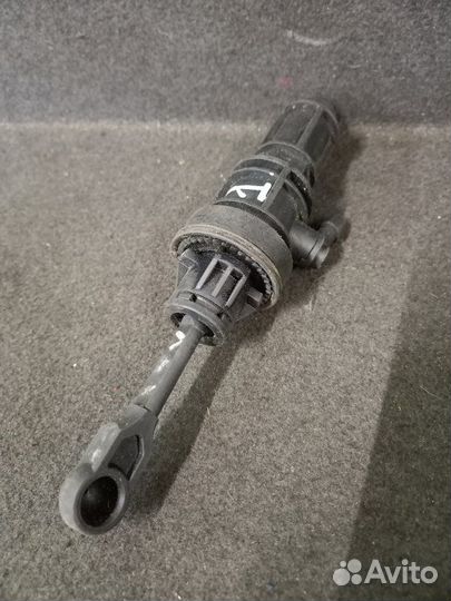 Главный цилиндр сцепления Mitsubishi Lancer 10