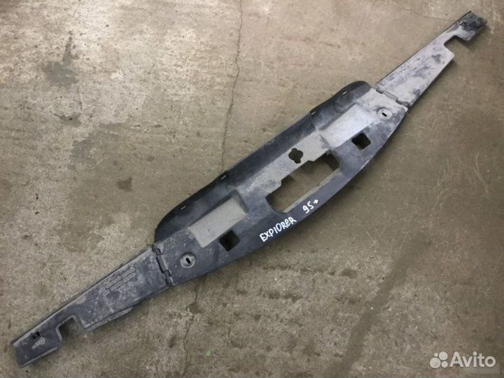 Кожух замка капота Ford Explorer U2 1995-2001