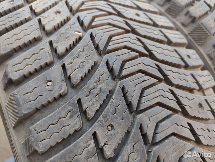 Michelin X-Ice North XIN3 215/60 R16 99T