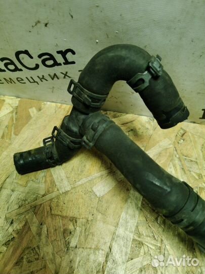 Патрубок системы охлаждения Audi A6 C6 рестайлинг