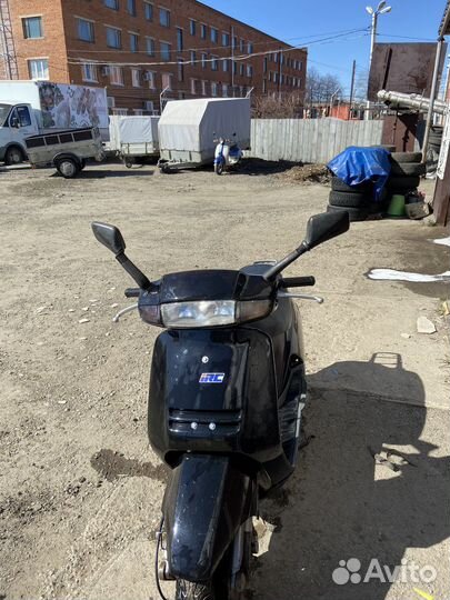 Honda lead Af 20