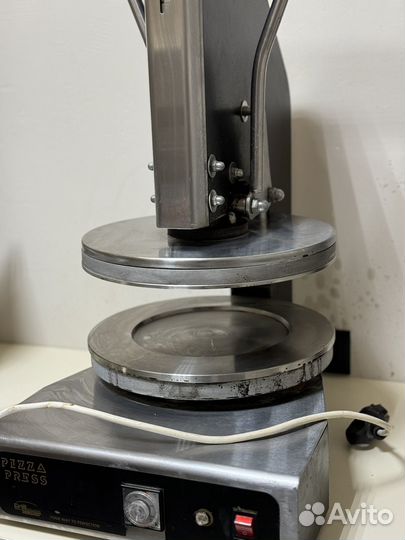 Пресс для пиццы б/у