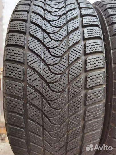 Delinte WD1 245/40 R18 93T
