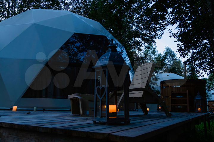 Коттедж 611 м² на участке 14 сот.