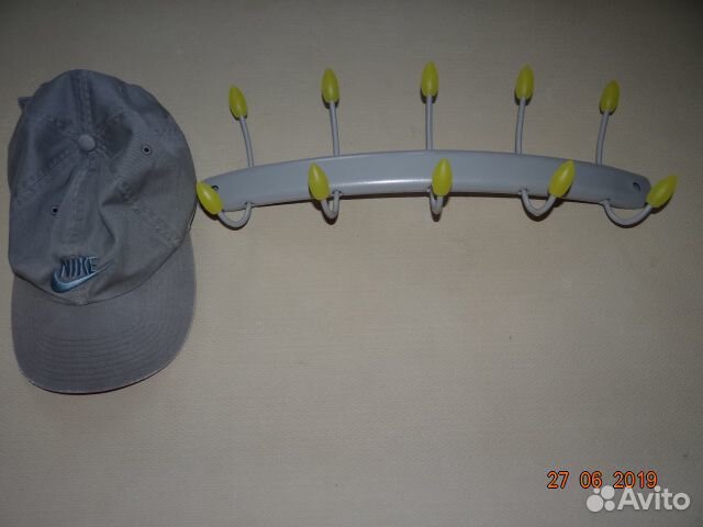 Вешалка на стену,дверь новая