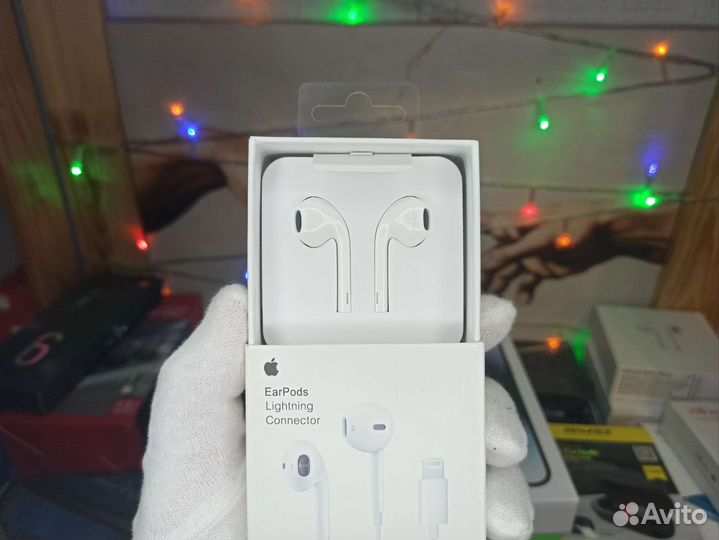 Новые наушники EarPods lightning для iPhone