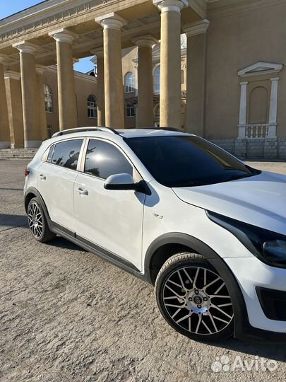 Kia Rio X-Line 1.4 AT, 2018, 130 000 км