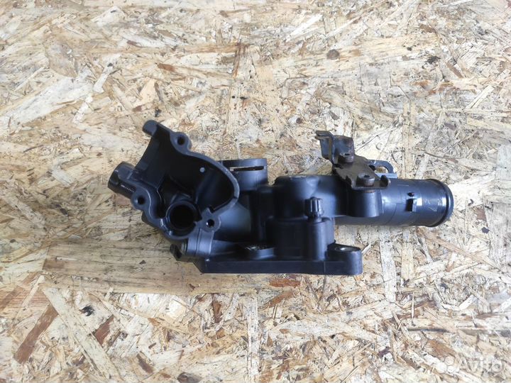 Корпус термостата Mercedes Citan