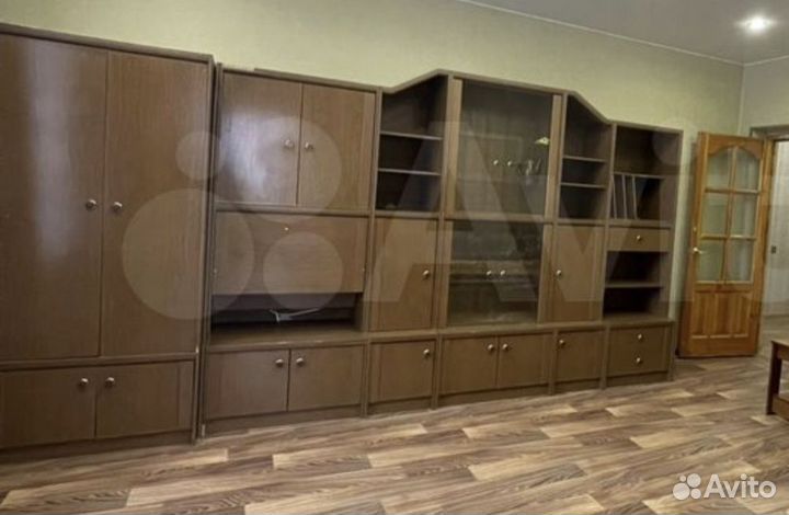 Мебель: шкаф, диван, кровать, стенка, стол, тумба