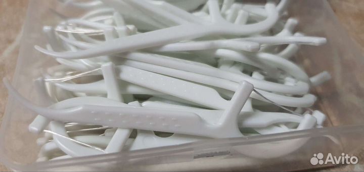 Зубочистка + Зубная нить. Новая.В коробке 50 шт