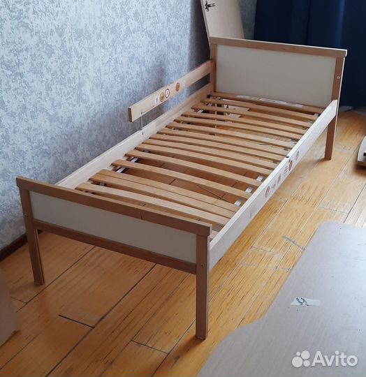 Кровать детская с матрасом