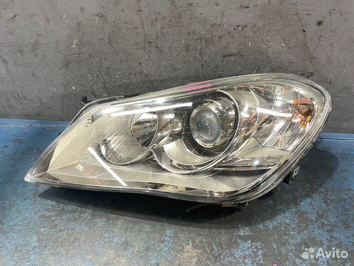 Фара ксенон левая Suzuki Kizashi RE