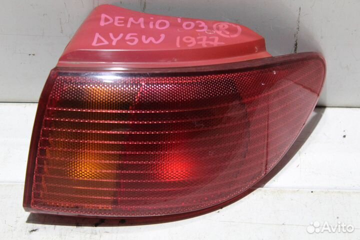 Стоп-сигнал mazda demio 02-03* DY5W RH / № 19-77