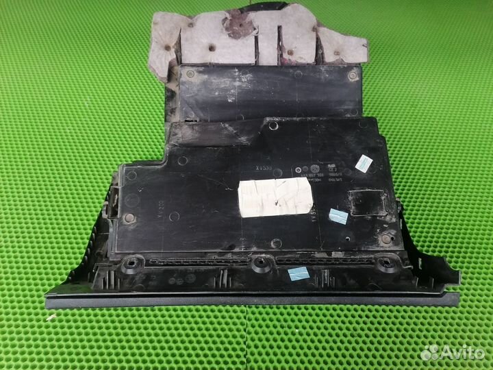 Бардачек Шкода Фабия 1