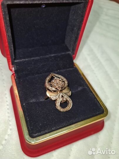 Золотое кольцо с бриллиантами