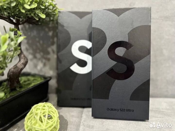 Samsung Galaxy S22 Ultra (Snapdragon 8 Gen1), 12/256 ГБ