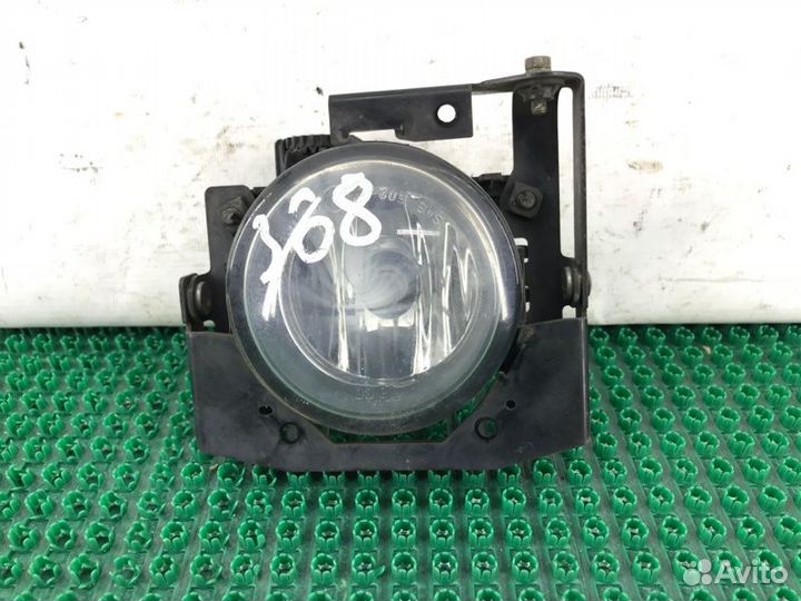 Фара противотуманная передняя Mitsubishi Outlander