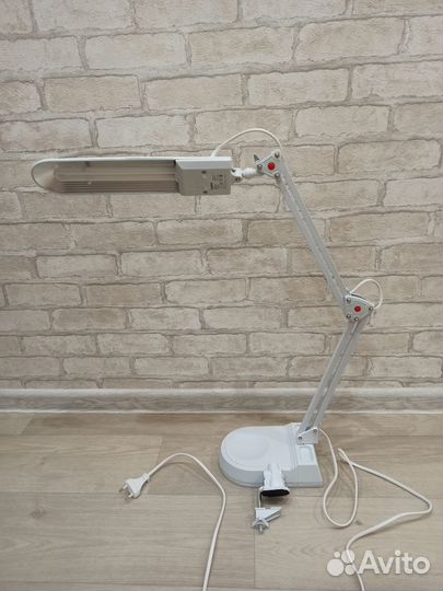 Настольный светильник