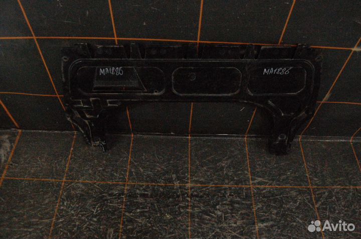 Пыльник двигателя центральный - Volkswagen Polo