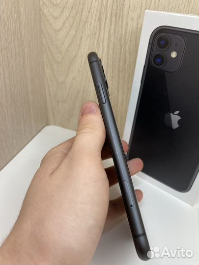 iPhone 11, 64 ГБ