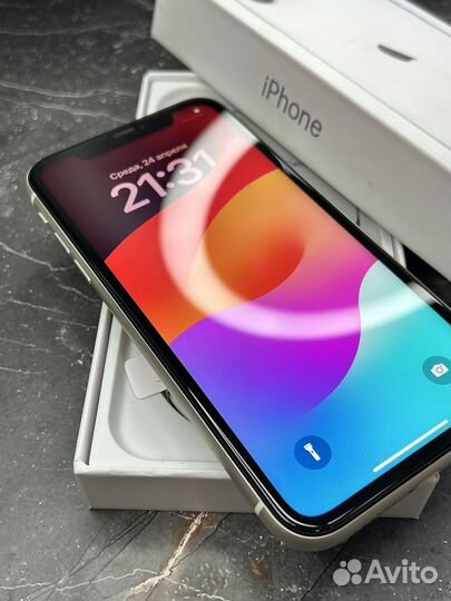 iPhone 11, 64 ГБ