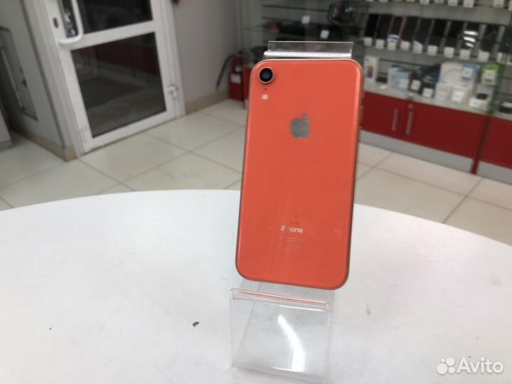 iPhone Xr, 64 ГБ