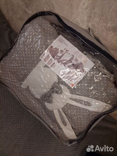 Комплект в детскую кроватку с бортиками Б/У