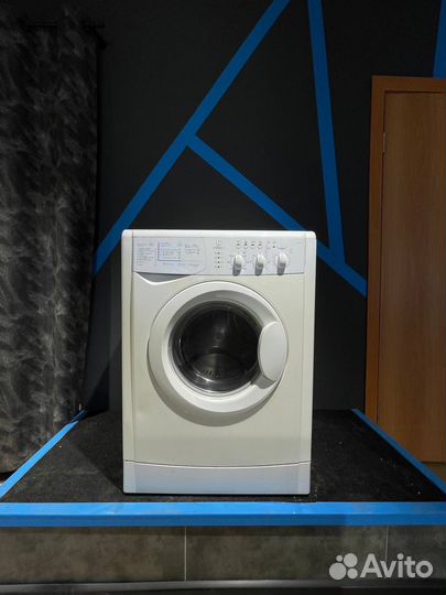 Стиральная машина Indesit wisl 103