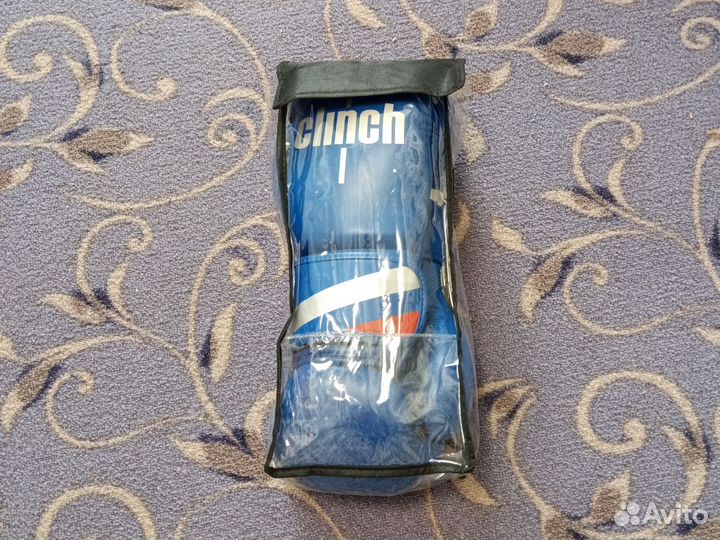 Боксерские перчатки 10 oz clinch