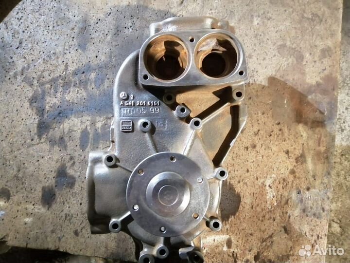 5412010101 Насос водяной помпа Mercedes-Bens