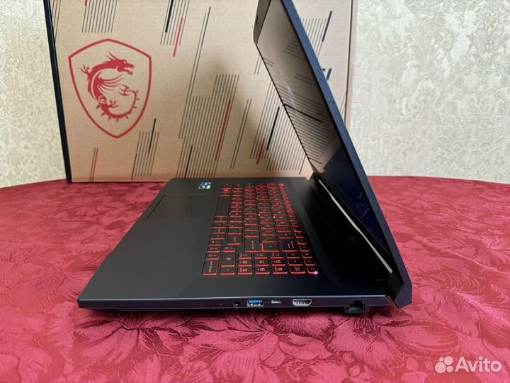 MSI Katana 17.3 144гц/i5-11400H/GTX1650