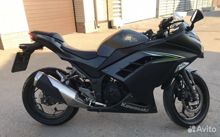 Kawasaki Ninja EX300B