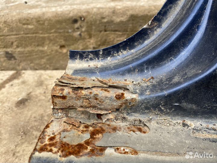 Центральная стойка правая audi a4 b5