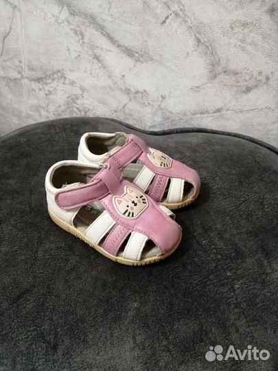 Сандали для девочки