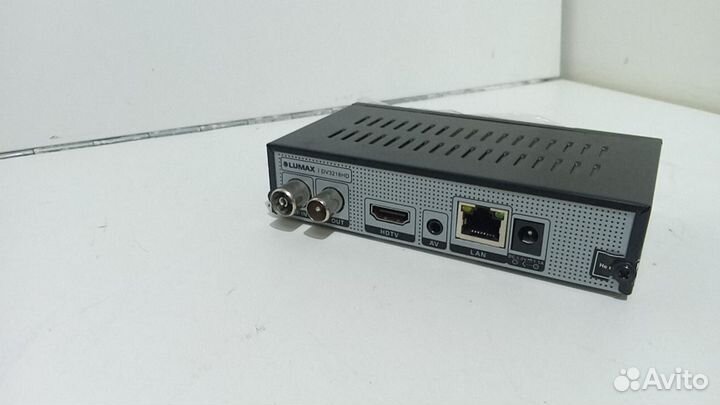 Приставка DVB-T2 Lumax DV3218HD