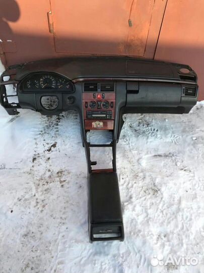 Торпеда на Мерседес е210