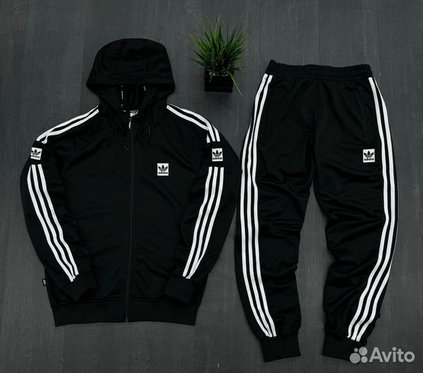 Спортивный костюм весенний Adidas