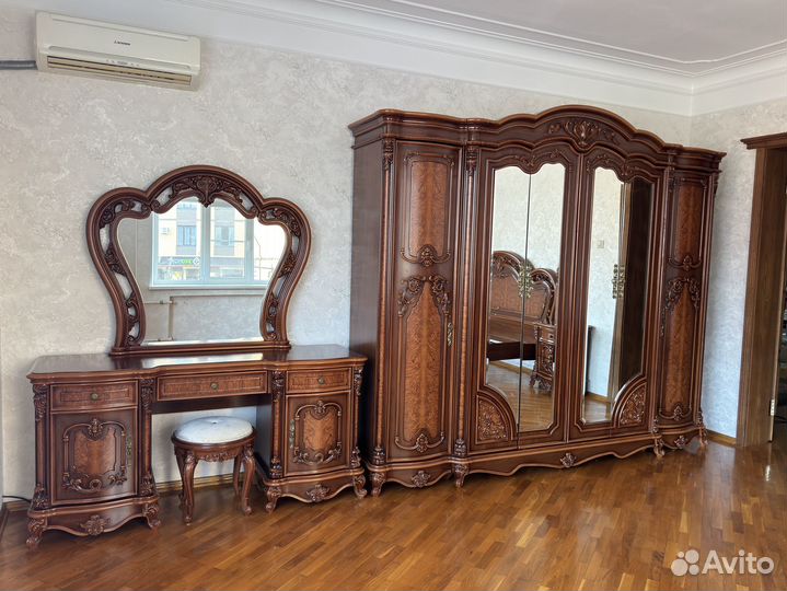 Спальный гарнитур бу