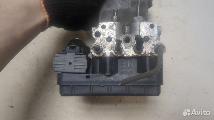 Блок абс, насос Toyota RAV 4, 2013