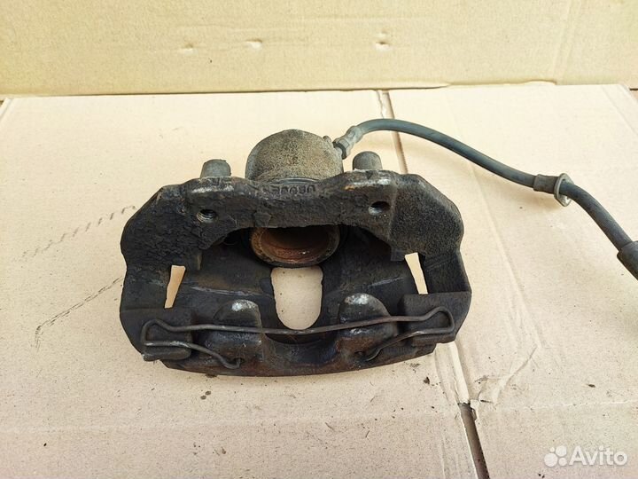 Суппорт тормозной передний правый Ford Ecosport 2