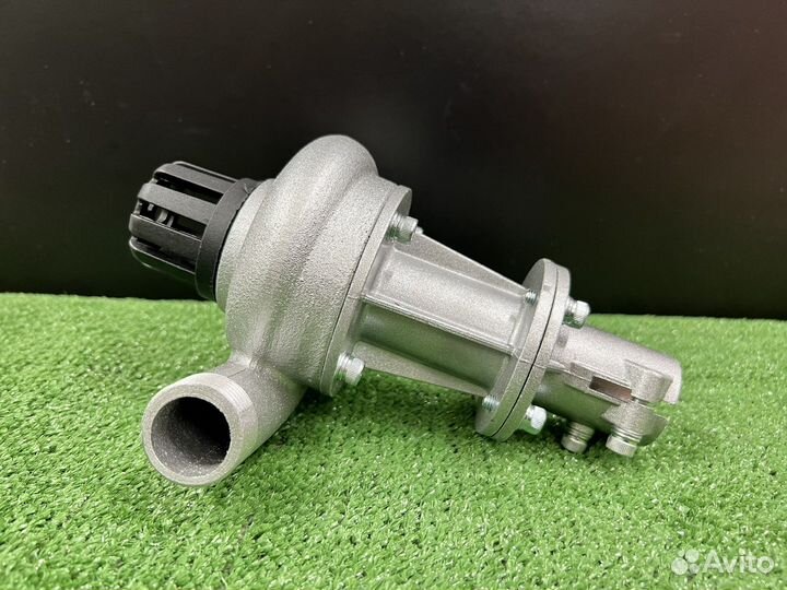 Насадка-помпа для жидкости на триммер