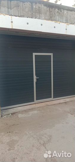 Промышленные ворота, 2.6-2.2 цвет 9006