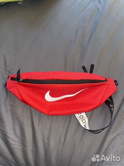 Nike swoosh сумка почсная (ориг)