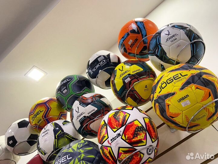 Футбольный мяч, волейбольный, баскетбольный