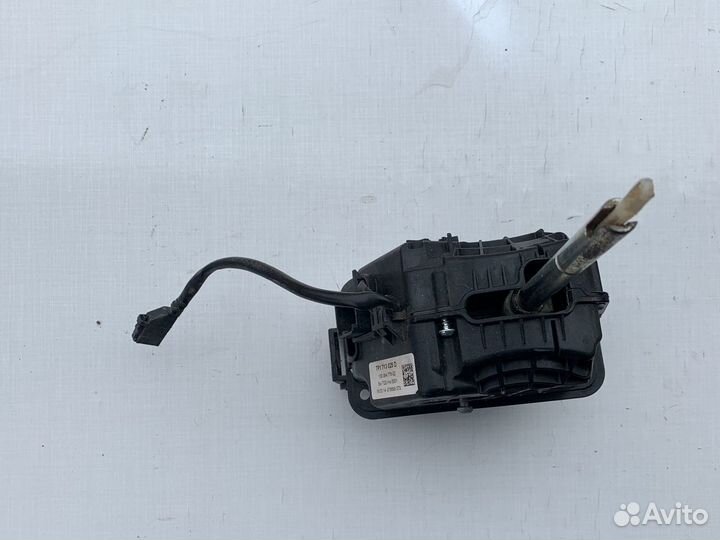 7P1713025D Селектор выбора передач Туарег NF