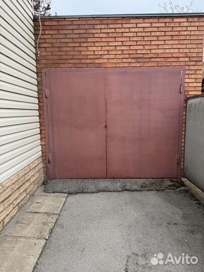 Ворота распашные гаражные металлические б/у