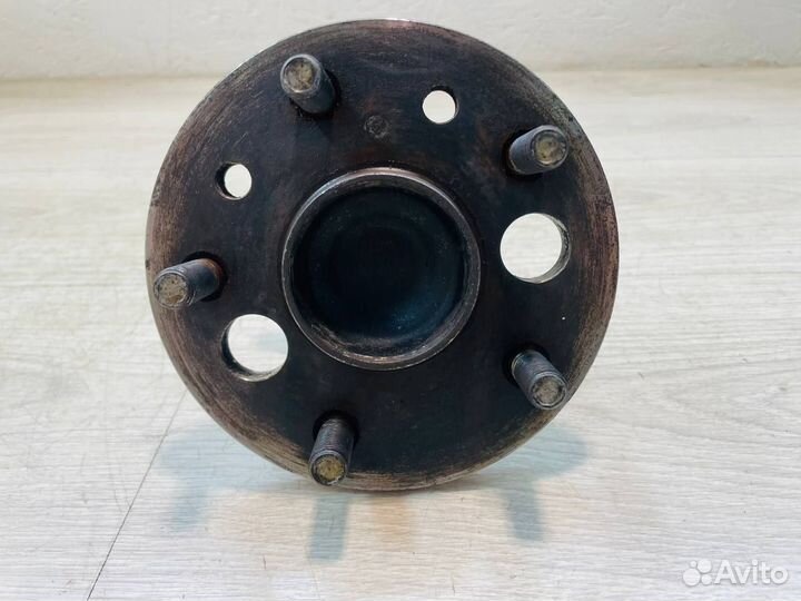 Ступица задняя правая Toyota Camry 50 55