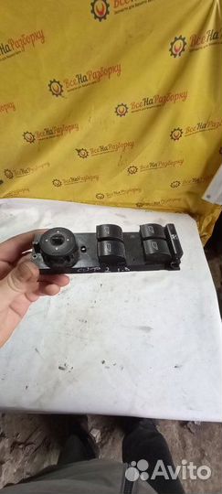 Блок управления стеклоподъемниками Форд Фокус 2