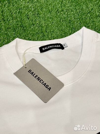 Футболка Balenciaga