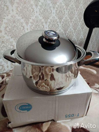 Кастрюля 5,5 литра фирмы 